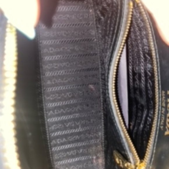 Prada Camera bag - Picture 2 of 10